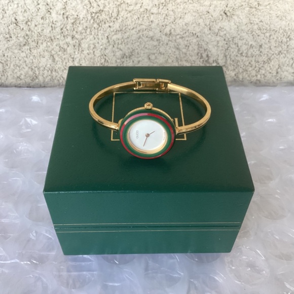 Vintage Gucci 11/12.2 Interchangeable Bezel Watch Near Mint Preowned Condition - Picture 7 of 16